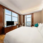 Honder International Hotel - Free Shuttle Bus Between Hotel And Exhibition Center During Canton Fair Period