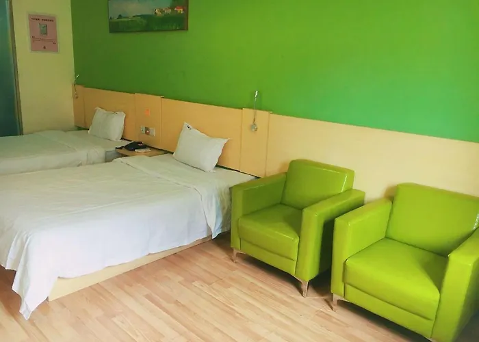 7Days Inn Guangzhou Panyu Chimlong South Railway Station
