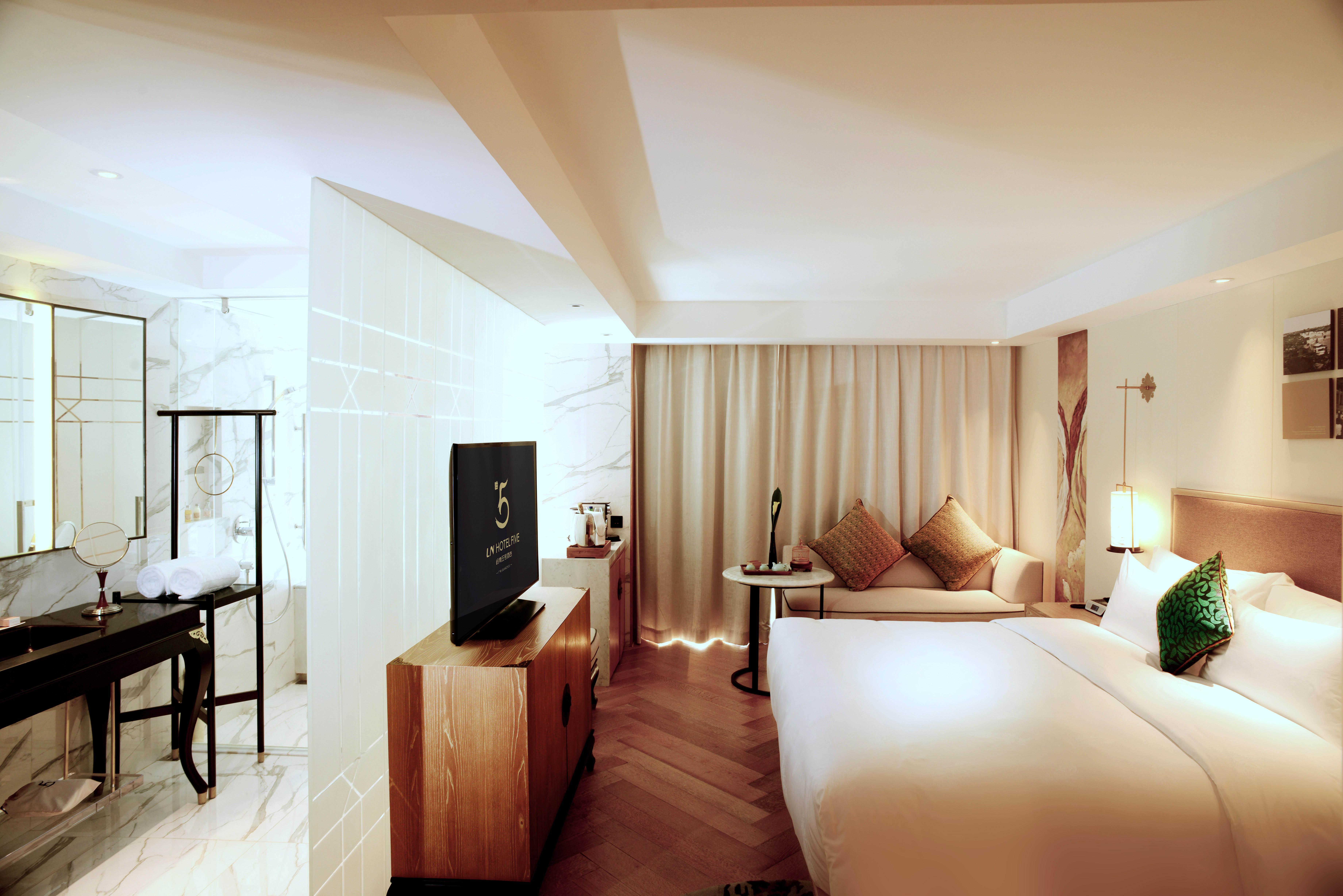 Hotel Ln Five