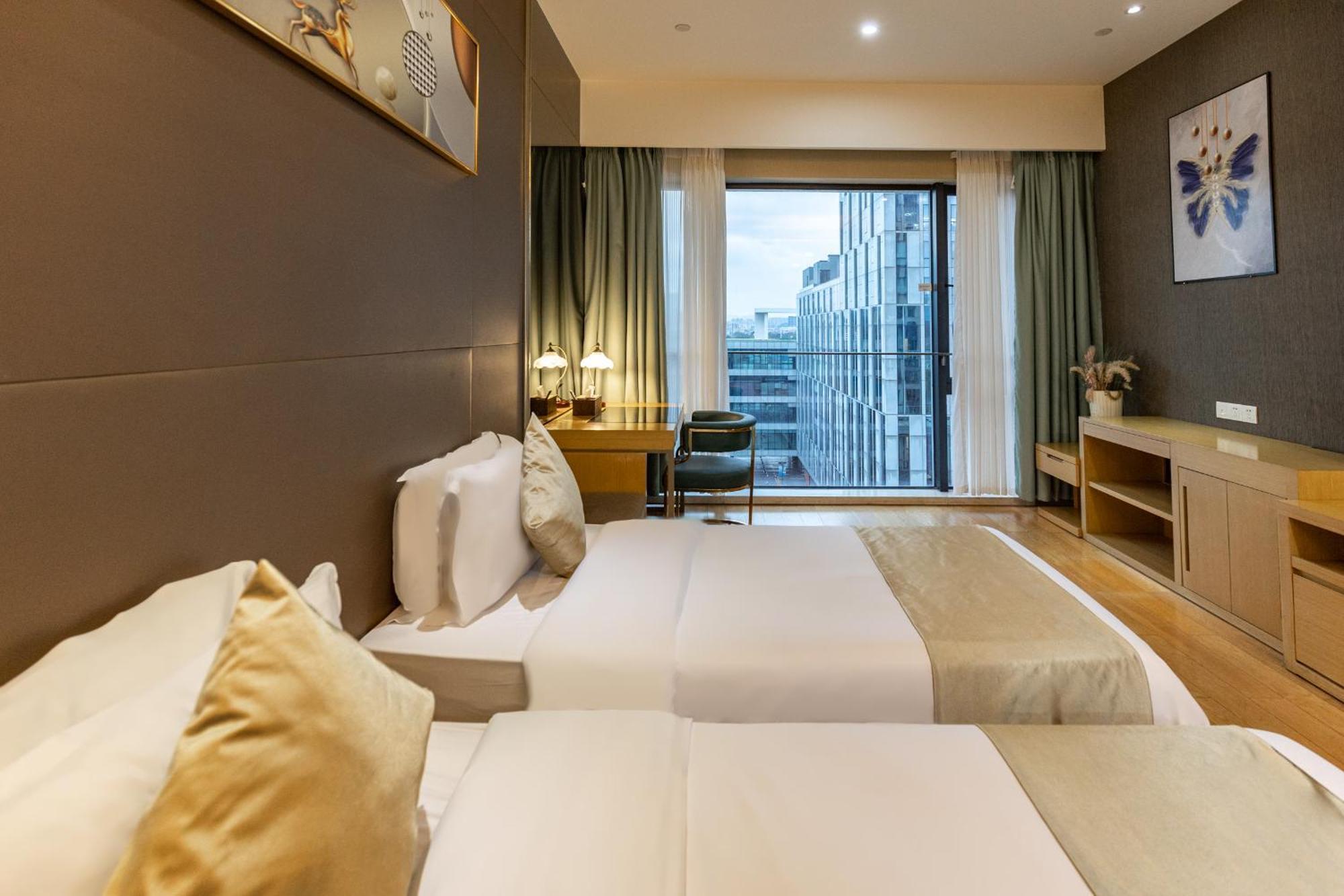Xing Yi International - Poly World Branch Apartment