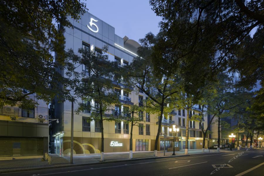 Hotel Ln Five 4*