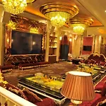 Pioneer Hotel