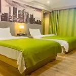 Chonpines Hotel