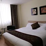 Guangdong Baiyun City Hotel