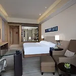 Crowne Plaza Guangzhou Huadu By Ihg - Free Shuttle Bus Between Hotel To Exhibition Center During Canton Fair