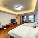 Guangzhou Zhicheng Leader Tour International Apartment-The Legend Building-Free Shuttle Bus For Canton Fair-1Mins To Line5 Stn