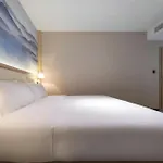 Ausotel By Argyle Baiyun International Airport Renhe Metro Exit B