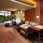 Doubletree By Hilton Guangzhou Science City-Free Shuttle Bus Service During Canton Fair Period