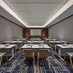 Hilton Garden Inn Guangzhou Tianhe - Free Shuttle Bus To Pazhou During Canton Fair Period And Buyers Registration Counter Available