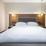 Guangzhou Baiyun Airport Mehood Liz Hotel Free Shuttle Bus To The 137Th Canton Fair Complex & Official Registration Agency