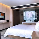 Paco Hotel Guangzhou Baiyun Airport Liantang Metro