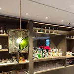 Yuexiu Hotel Guangzhou, Curio Collection By Hilton-Free Shuttle Between Hotel And Exhibition Center During Canton Fair Period & Exhibitor Registration Counter & Halal Food