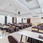 Yi Yun Hotel Guangzhou Baiyun International Airport Branch - Renhe Metro Station
