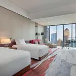Hilton Guangzhou Tianhe - Free Shuttle Bus And Registration Counter Available During Canton Fair Period