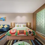 Guangzhou Baiyun Airport Rejoice By Argyle Hotel Rehe Metro Exit B --Free Shuttle Bus Is Provided During The 137Th Canton Fair