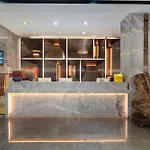 Warm Yes Business Hotel