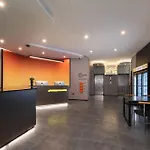 Banana Fun Hotel Ergong Subway Station Branch