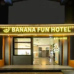 Banana Fun Hotel Ergong Subway Station Branch