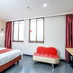 Ln Whitehouse Hotel