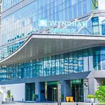 Wyndham Hotel Guangzhou Huangbian Metro Branch - Free Shuttle Bus To Canton Fair