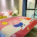 Serveyou International Apartment - Free Airport Pickup Service & Free Canton Fair Shuttle Bus