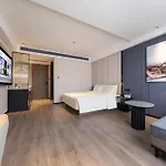Atour Hotel Guangzhou Baiyun Jiahe Hebian