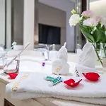 Victoria Hotel Guangzhou Zhujiang New Town - Free Shuttle Bus During Canton Fair Period