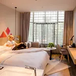 Borrman International Hotel Canton Tower Chigang Metro Station Flagship Branch
