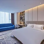 Paco Hotel Guangzhou Baiyun Airport Liantang Metro