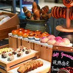 Yuexiu Hotel Guangzhou, Curio Collection By Hilton-Free Shuttle Between Hotel And Exhibition Center During Canton Fair Period & Exhibitor Registration Counter & Halal Food