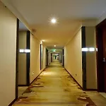 Borrman Hotel Guangzhou Changlong Shiqiao Metro Station