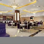 Vienna Hotel Guangzhou Huadu Sunac Cultural Tourism City Shiling