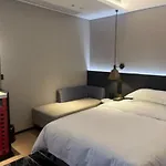 Movie Star Hotel