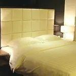 Guangzhou Weiba Hotel