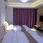 Yichao Apartment Hotel