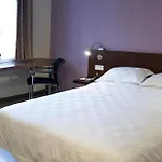 New East Hotel