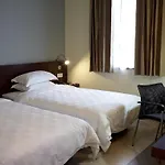 New East Hotel