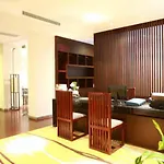 Baiyun Lakeside Hotel