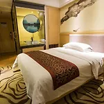 V8 Hotel Train Station Guangzhou