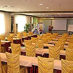 Renhe Good East Hotel