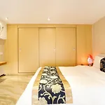 Shangbin International Aparthotel