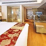 Estay Apartment Poly Central Pivot Gz