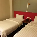 Guangzhou Junlai Hotel
