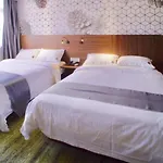 Guangzhou Pinecone & Huayi Select Hotel