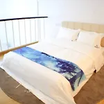 Wanlong Apartment Xiangxue Branch