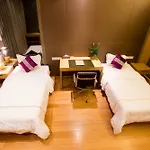 Wanlong Apartment Pazhou Branch