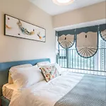 Sunnyrain Apartment Hotel