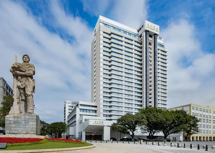 Guangzhou Hotel - Free Shuttle Bus To Exhibition Center During Canton Fair Period