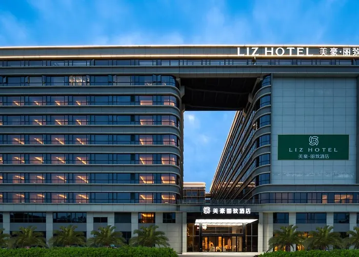 Guangzhou Baiyun Airport Mehood Liz Hotel Free Shuttle Bus To The 137Th Canton Fair Complex & Official Registration Agency