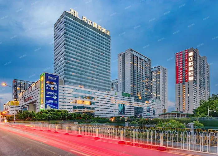 Pearl River International Hotel - Canmetro Line 11 Yijing Lu Station